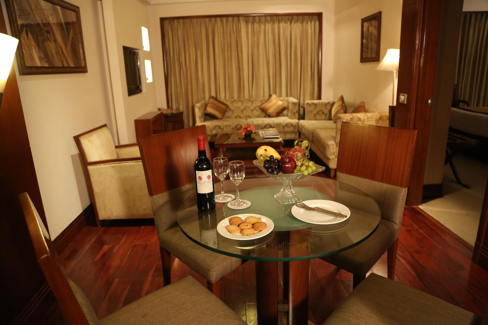 Hotel The Acura, Bmk à Gurgaon Extérieur photo