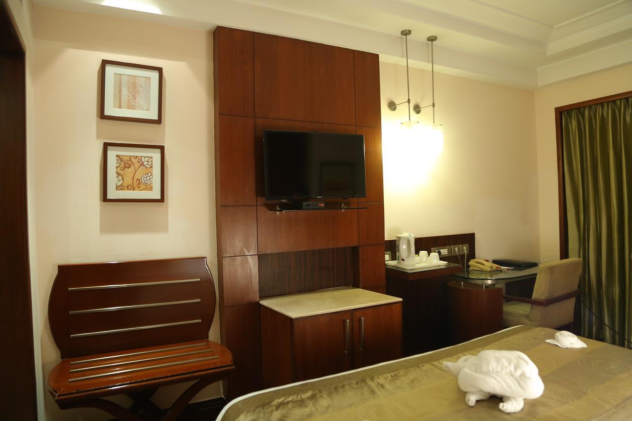 Hotel The Acura, Bmk à Gurgaon Extérieur photo