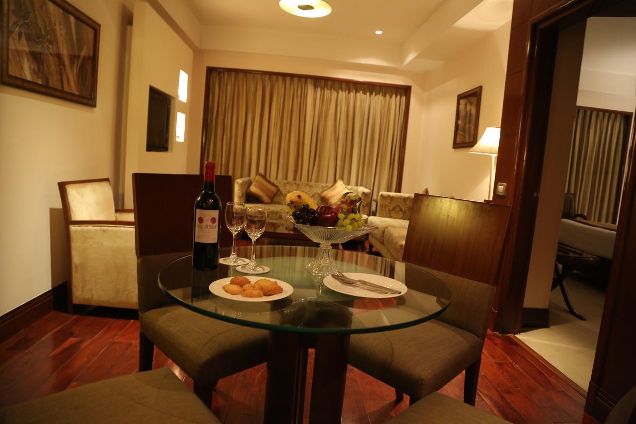 Hotel The Acura, Bmk à Gurgaon Extérieur photo